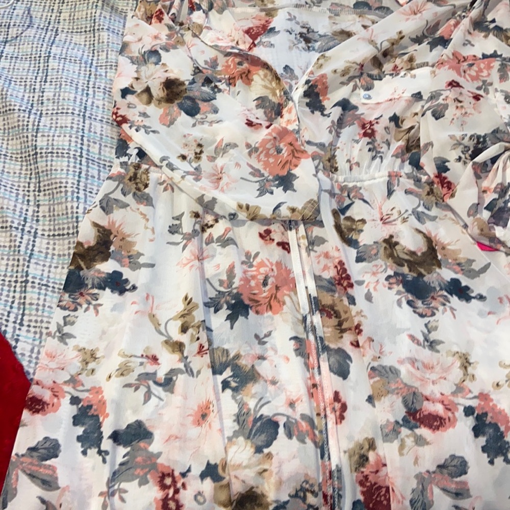 Brand new blouse so cute